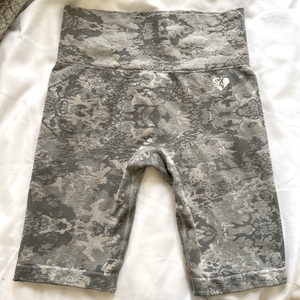 Womens Best cycle short- size S